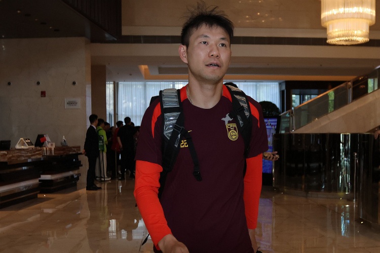 李源一3次助攻位居助攻榜榜首,李璇:再看伊万发言觉得有种错乱